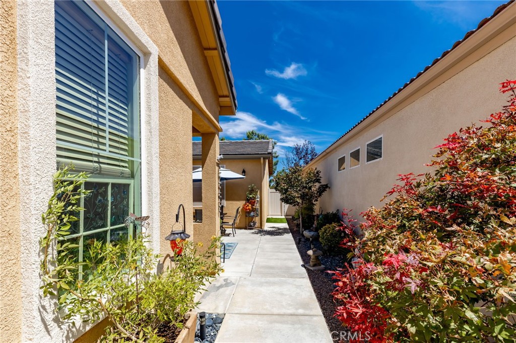 Four Seasons - Residential