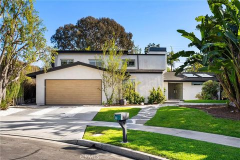 Photo of 341 Vista Baya, Costa Mesa, CA 92627 (MLS # NP26101329)