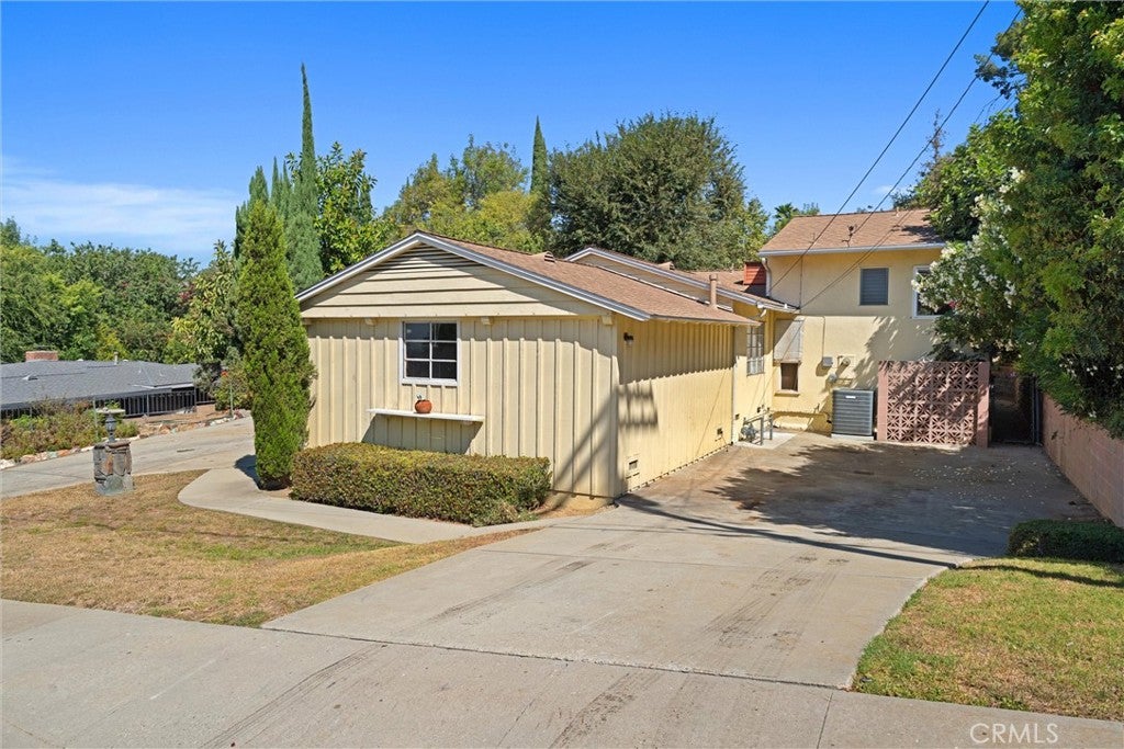 1271 Wilcox Avenue