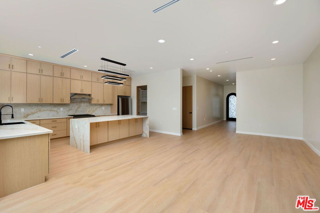 Photo of 17510 Miranda Street, Encino, CA 91316 (MLS # 25591821)
