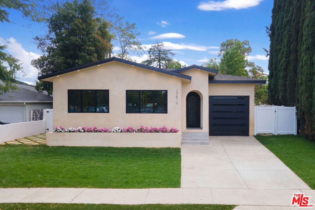 Photo of 17510 Miranda Street, Encino, CA 91316 (MLS # 25591821)