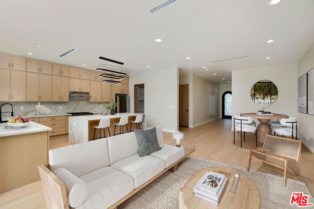 Photo of 17510 Miranda Street, Encino, CA 91316 (MLS # 25591821)