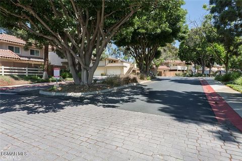 Photo of 624 Thoreau Lane, Ventura, CA 93003 (MLS # 226002508)
