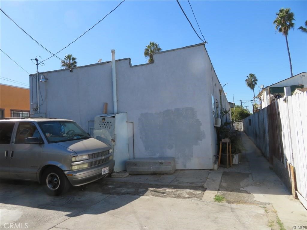 1636 PACIFIC Avenue