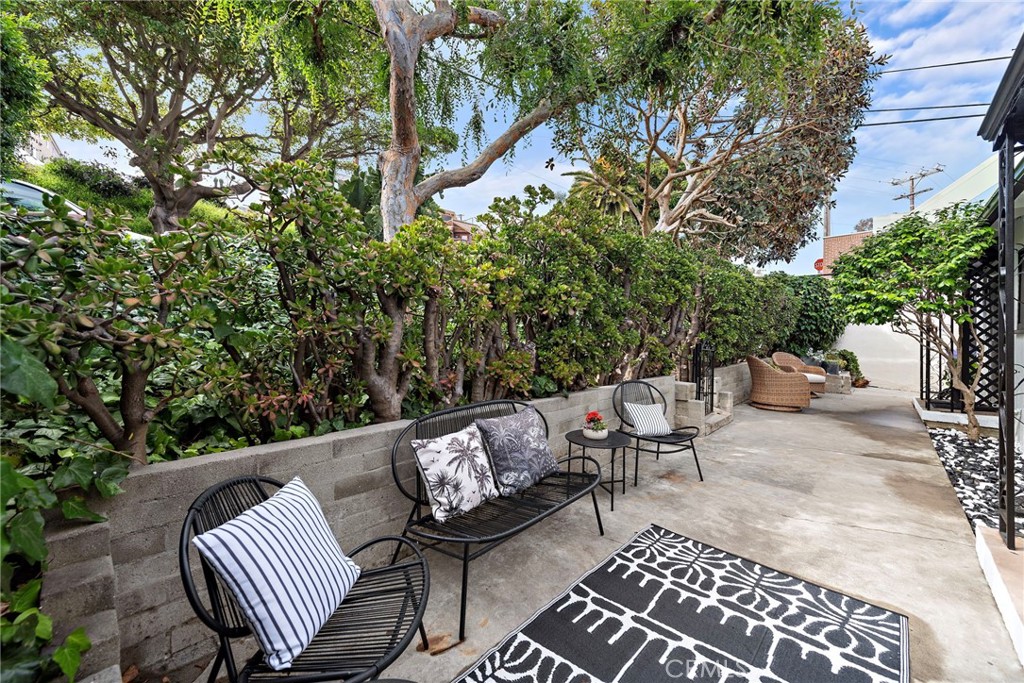 189 Lower Cliff Drive