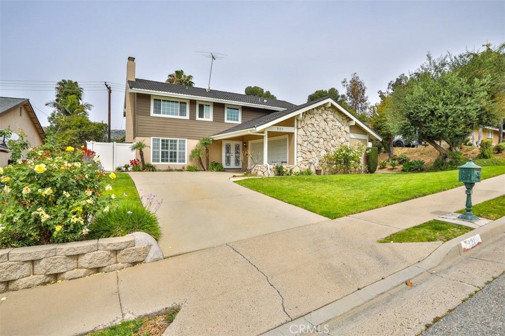 Photo of 321 Blossom Pl, Brea, CA 92821 (MLS # PW26069696)