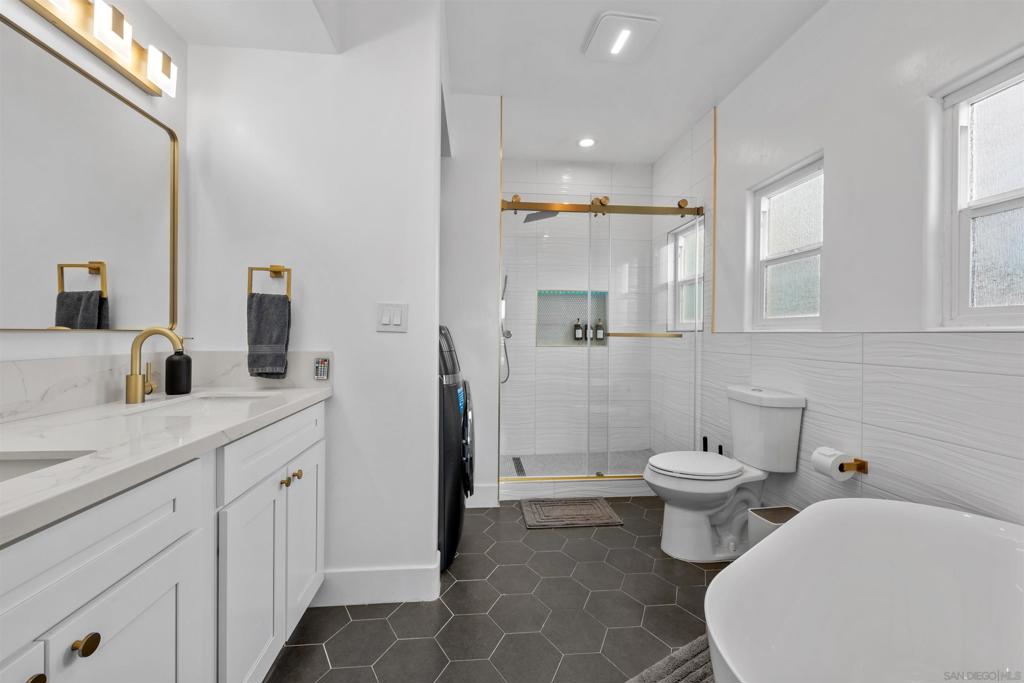 Mission Beach - Residential
