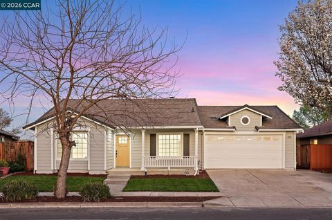 Photo of 3044 3044 Browning Ct Ct, Brentwood, CA 94513 (MLS # 41126642)