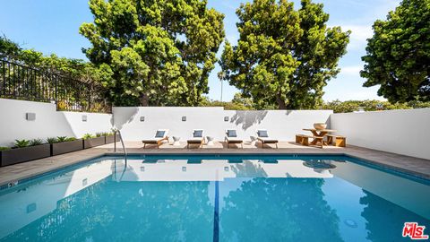 Photo of 153 San Vicente Boulevard #2E, Santa Monica, CA 90402 (MLS # 26840181)