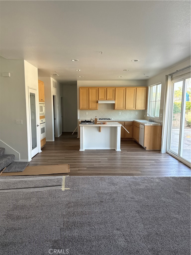 6005 Forest Oaks