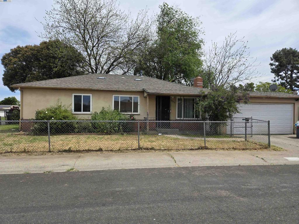 Three-bedroom home in quite tree line country club neighborhood, close to University of Pacific, easy access to HWY 5. Extra room converted in garage.