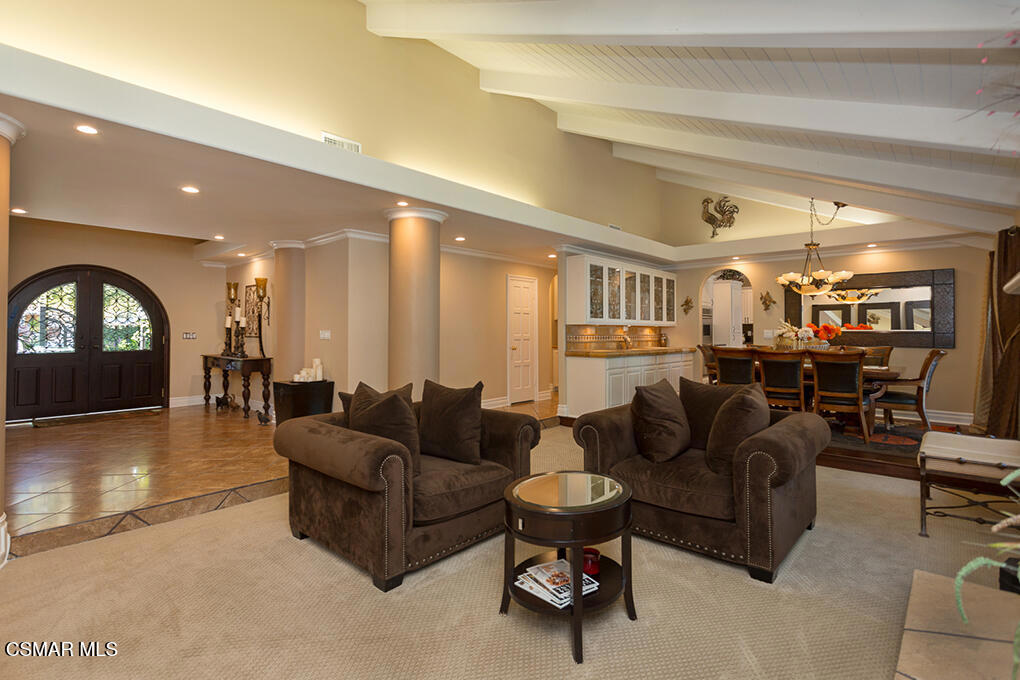 4090 Cresthaven Drive