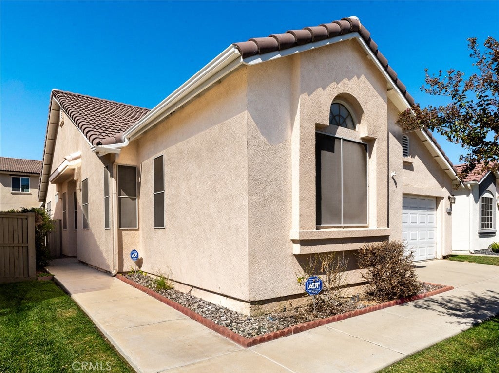 1746 Ametista Drive