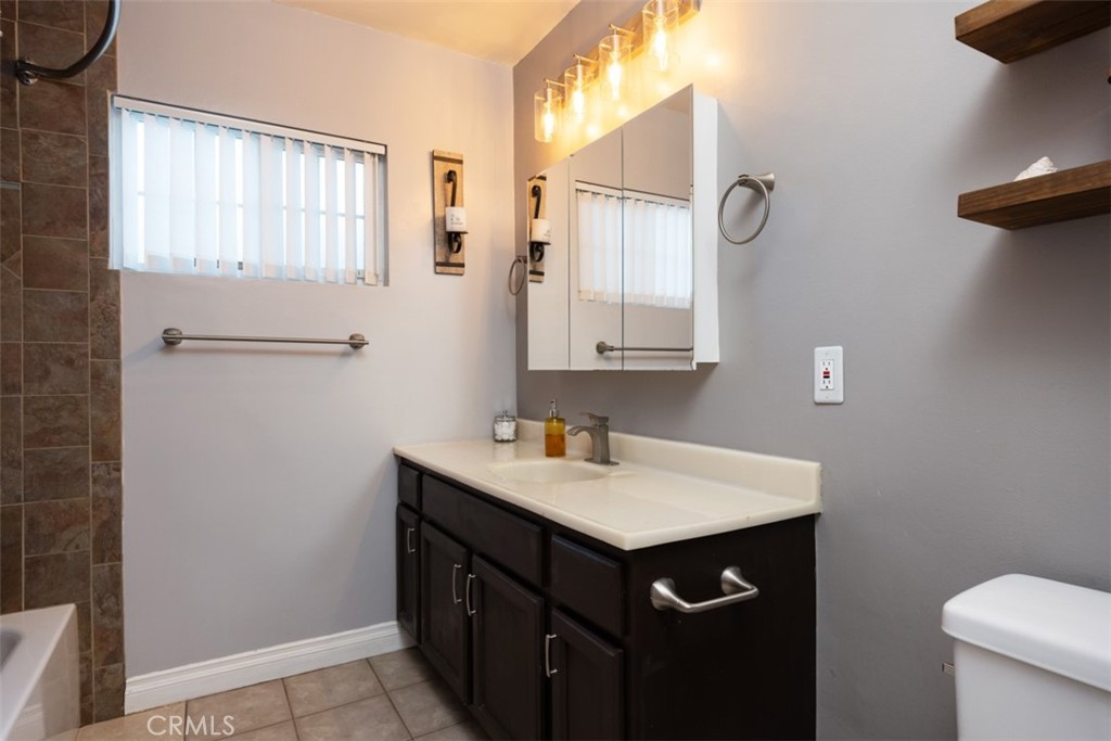 Wrigley Area (WR) - Residential