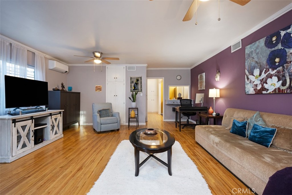 Wrigley Area (WR) - Residential