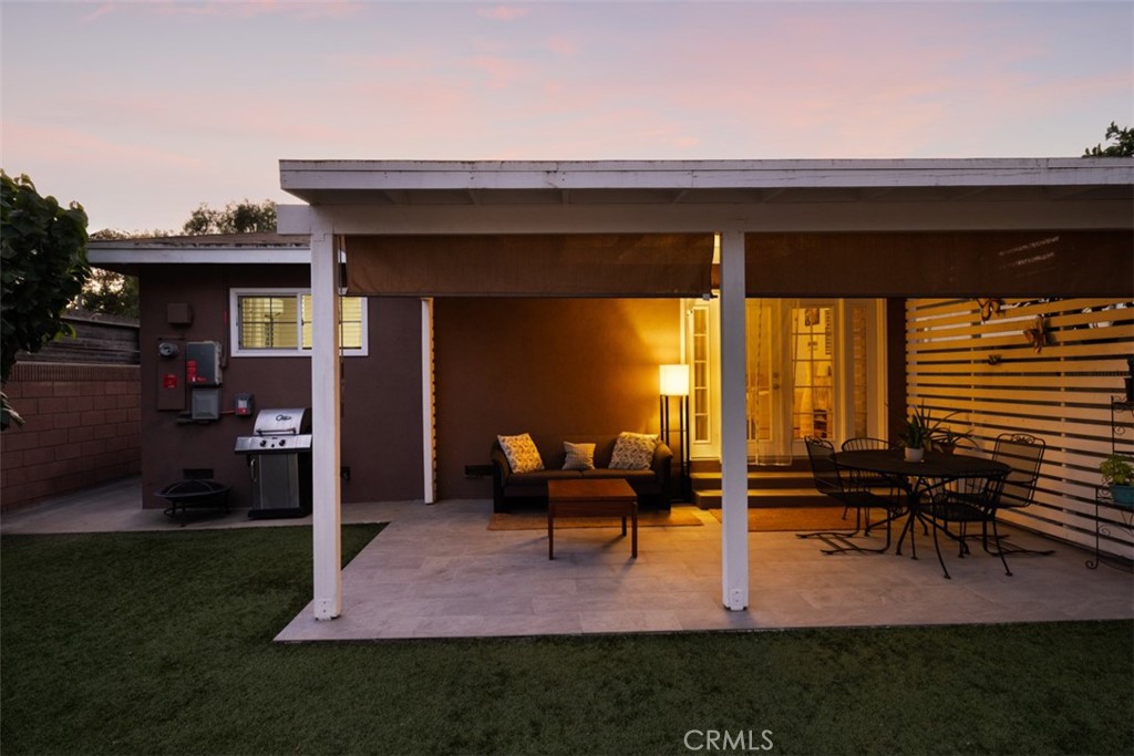 Wrigley Area (WR) - Residential