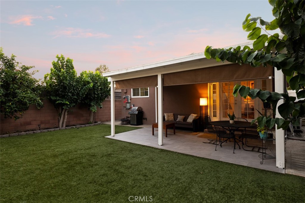 Wrigley Area (WR) - Residential