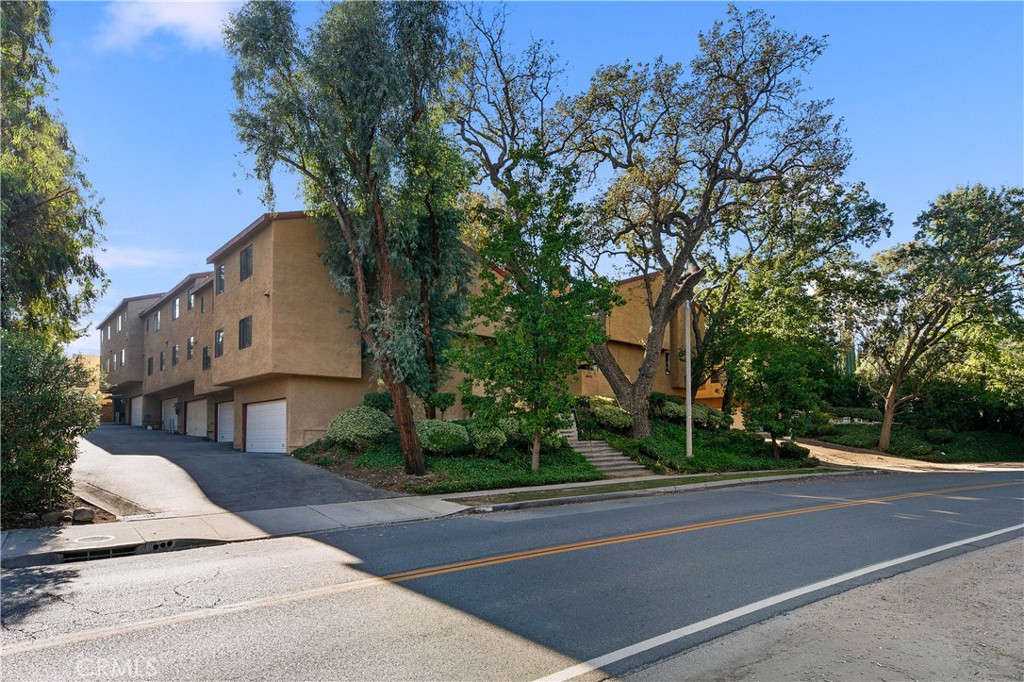 Oakcrest Townhomes (A) (814) - Residential