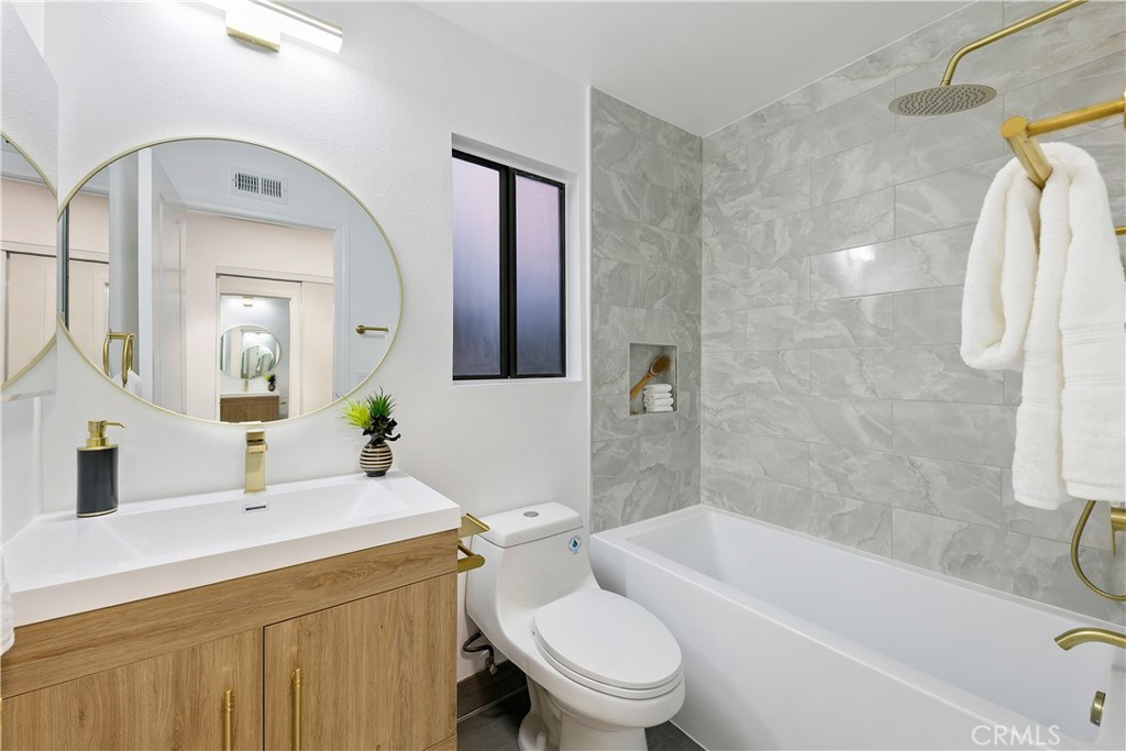 Oakcrest Townhomes (A) (814) - Residential