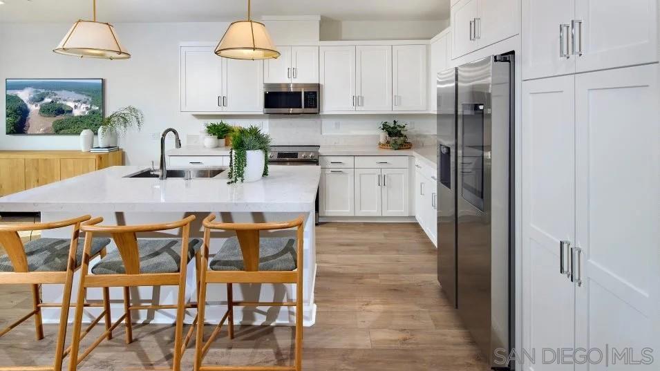 895 Jude Drive 3