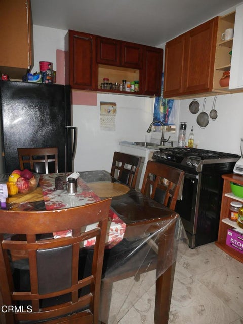 Tiny photo for 4912 Bradfield Place, Oxnard, CA 93033 (MLS # V1-38893)