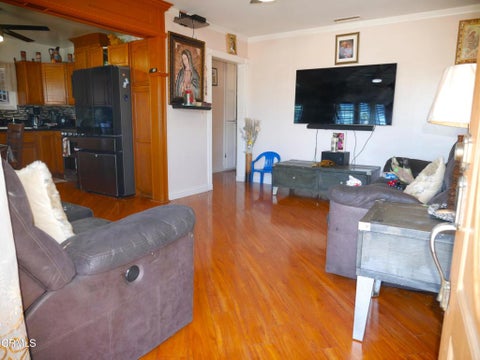 Tiny photo for 4912 Bradfield Place, Oxnard, CA 93033 (MLS # V1-38893)