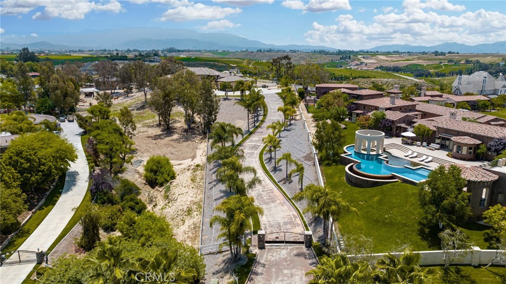 39625 Calle Cabernet