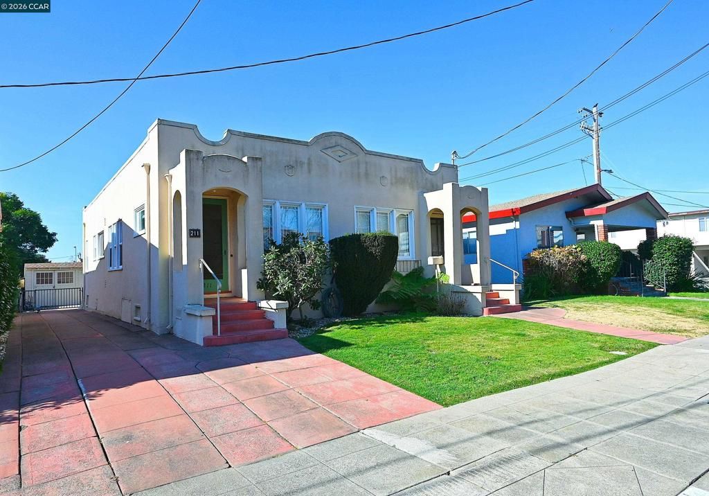 Photo of 209 Arroyo Ave Ave, San Leandro, CA 94577 (MLS # 41123024)