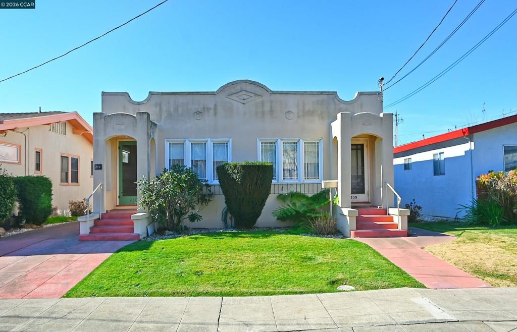 Photo of 209 Arroyo Ave Ave, San Leandro, CA 94577 (MLS # 41123024)