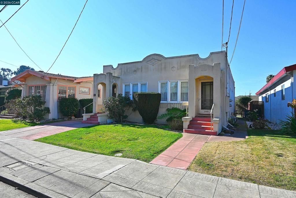 Photo of 209 Arroyo Ave Ave, San Leandro, CA 94577 (MLS # 41123024)