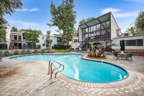 Photo of 18645 Hatteras Street #279, Tarzana, CA 91356 (MLS # 224000673)