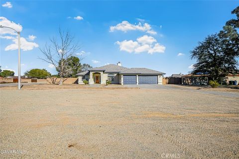 Photo of 9663 Mendiburu Rd, California City, CA 93505 (MLS # SR26012068)