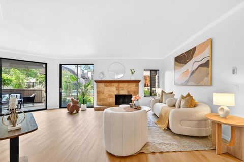 Photo of 9 Cove Lane, Redwood City, CA 94065 (MLS # ML82040511)