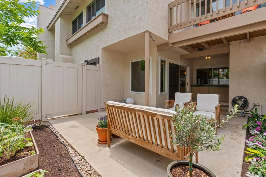 Encinitas, California 92024, United States, 3 Bedrooms Bedrooms, ,3 BathroomsBathrooms,Residential,Active,232325