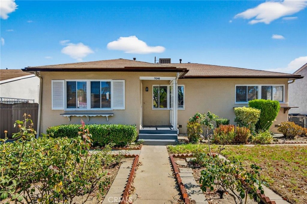 Photo of 7046 Murietta Ave, Van Nuys, CA 91405 (MLS # OC25229417)