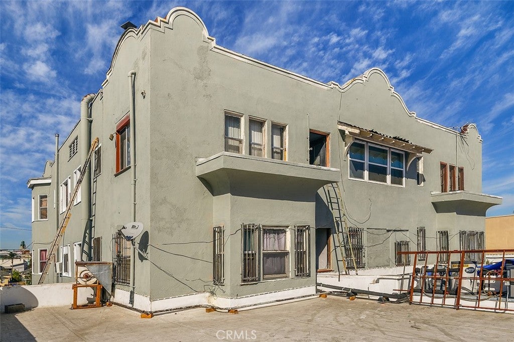 725 S Alvarado Street