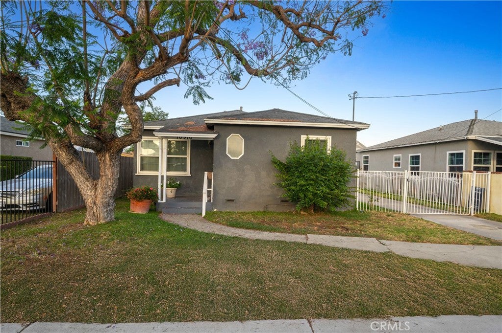 10910 S Burl AVE, Inglewood CA 90304