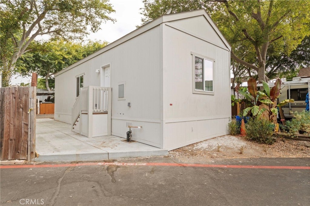 12245 San Fernando Road 32