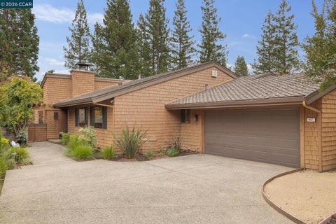 Photo of 407 Ridge Gate Rd RD, Orinda, CA 94563 (MLS # 41152153)