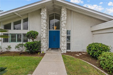 Photo of 19730 Septo ST, Chatsworth, CA 91311 (MLS # SR26127759)