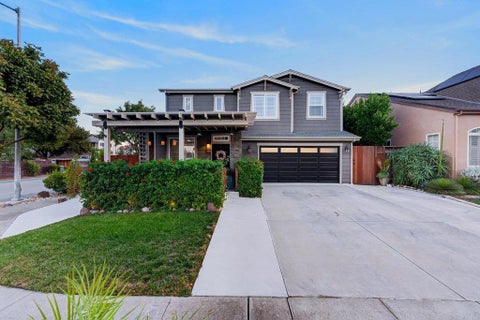 Photo of 710 Tatum Avenue, Gilroy, CA 95020 (MLS # ML82060032)