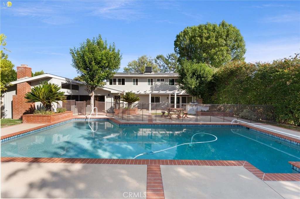 7277 Bernadine Avenue