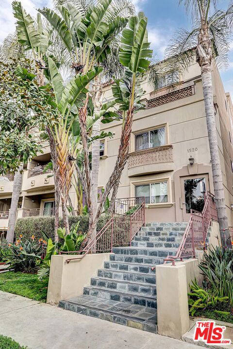 1520 S Shenandoah Street 304