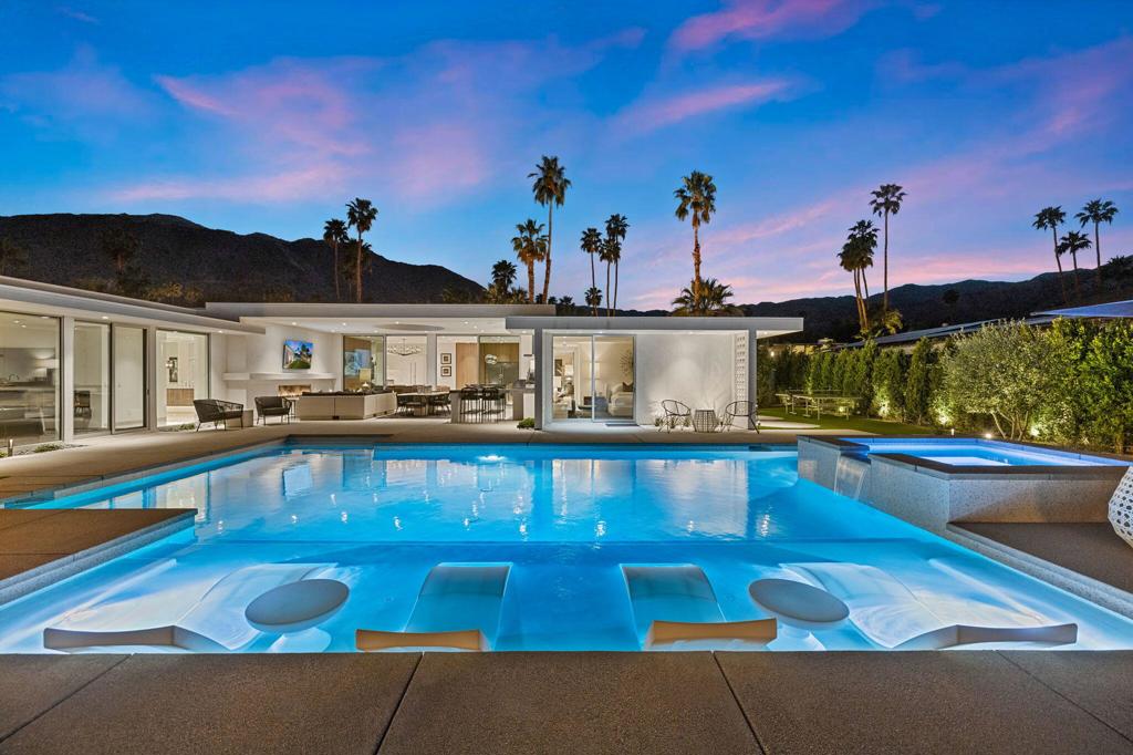 Magnesia Falls Cove - Residential