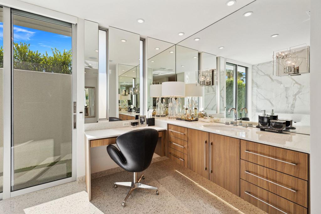 Magnesia Falls Cove - Residential