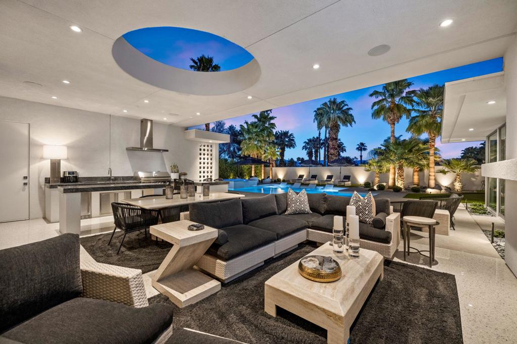 Magnesia Falls Cove - Residential