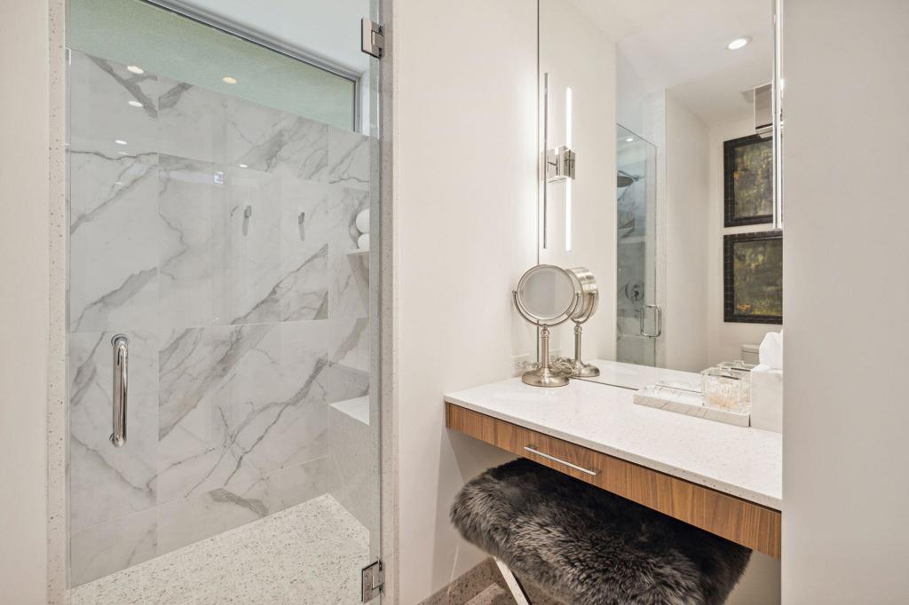 Magnesia Falls Cove - Residential