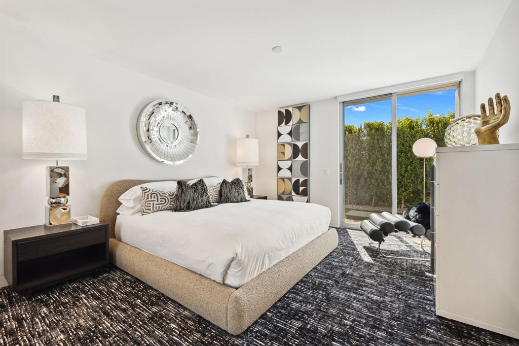 Magnesia Falls Cove - Residential