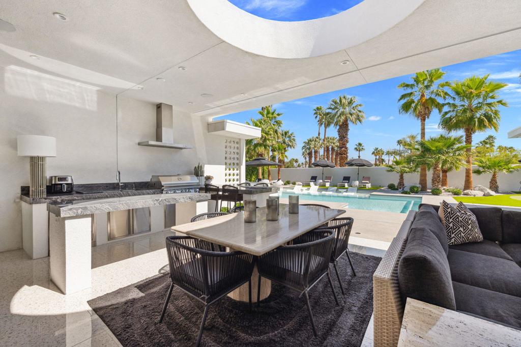 Magnesia Falls Cove - Residential