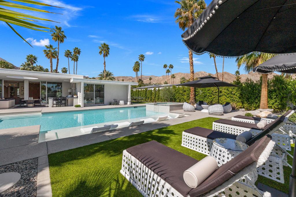 Magnesia Falls Cove - Residential